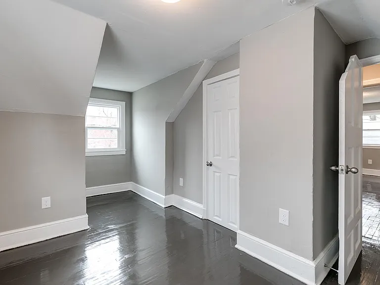 2106 Harwood St — Photo 19
