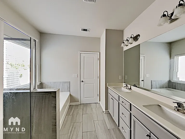 218 Hardy Water Dr — Photo 10