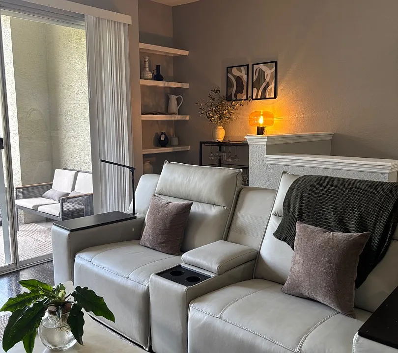 708 Promenade Pl