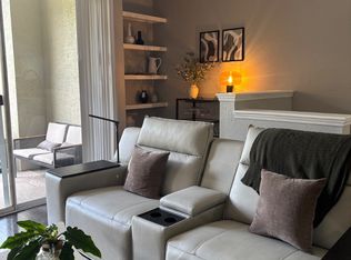 708 Promenade Pl, Tampa, FL 33602