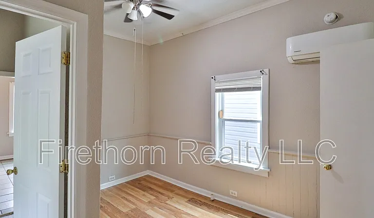 1400 Maple St — Photo 21