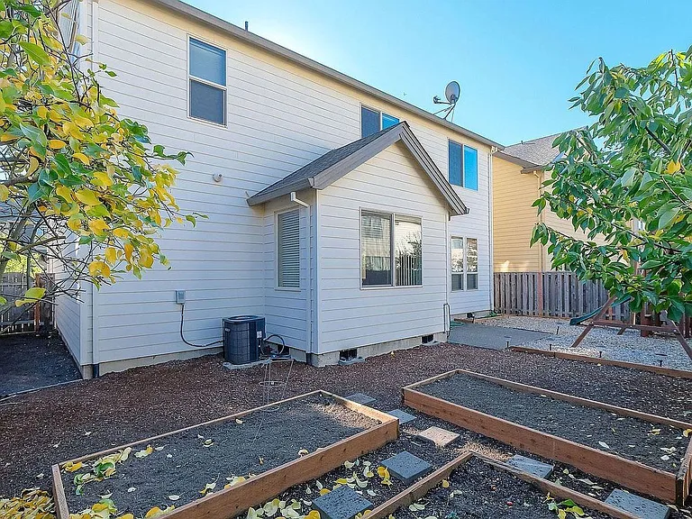 6387 NE Meadowgate Ct — Photo 20