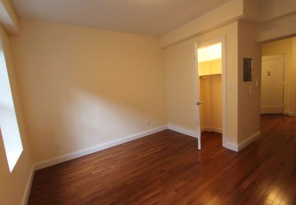 3rd image of 1 Bennett Ave APT 1A