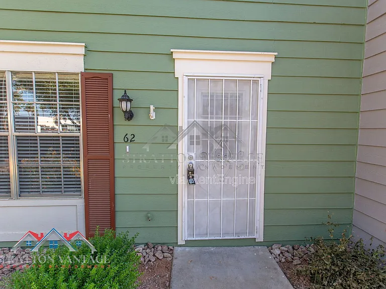 1970 N Hartford St #62 — Photo 4