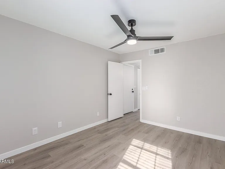 8888 N 47th Ave #212 — Photo 13