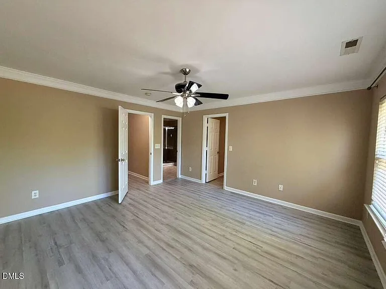 1061 Remington Oaks Cir — Photo 17