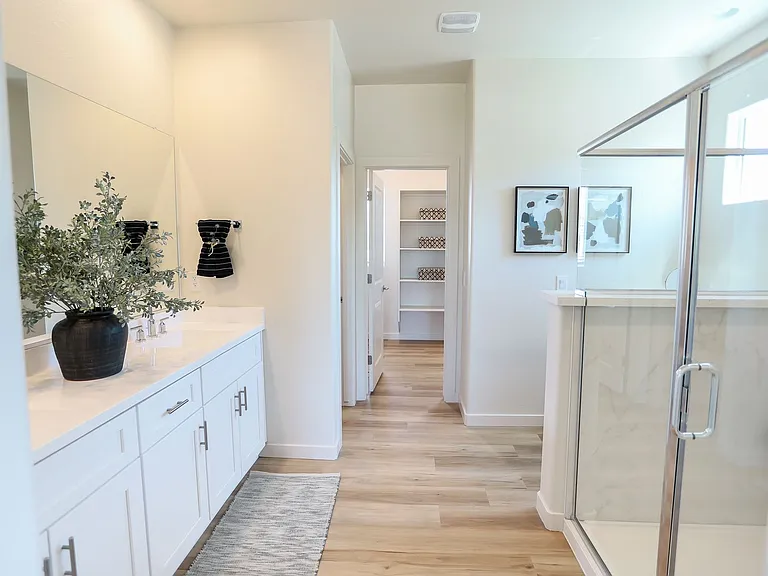 6552 N 15th Dr — Photo 16