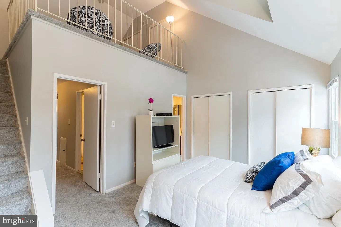 3 bed, 3.5 bath, 1346 sqft, $3,000 — Photo 2