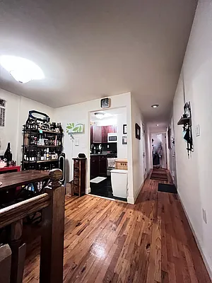Rented by City Connections Realty | media 3