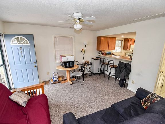 4th image of 843 E Sherwood Hills Dr