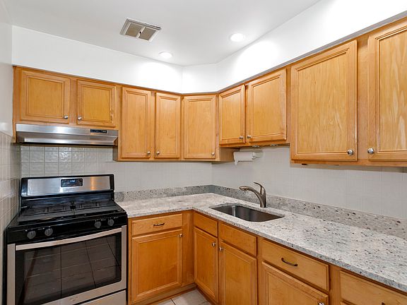 3rd image of 4623 N Chester Ave Unit 403W