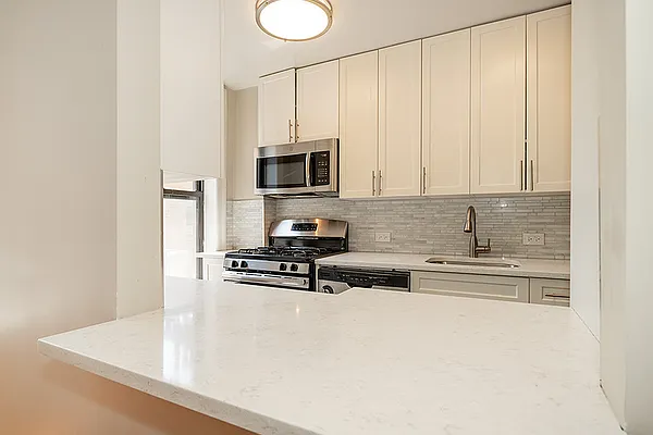 Rented by Rita S Citrin, LREB | media 2