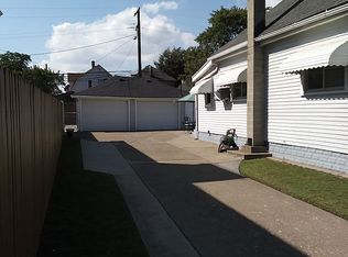 136 E Henry St, River Rouge, MI 48218