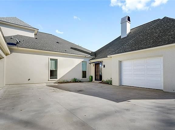 3rd image of 21919 Waterfront East Dr