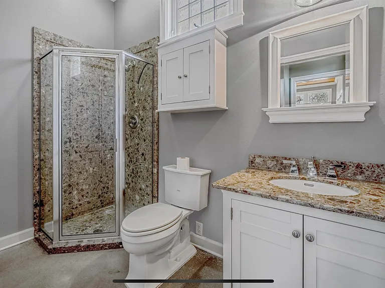 416 N Orange St #C — Photo 6