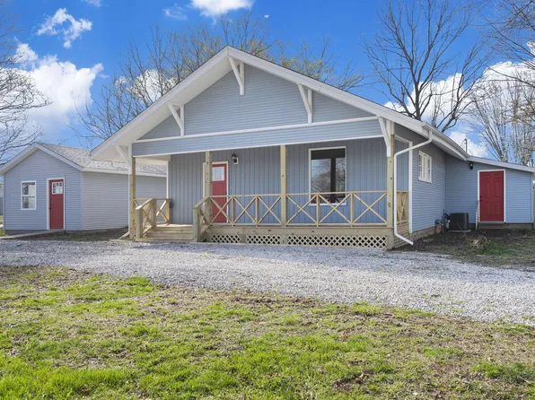 605 E Collier Street, Marionville, MO 65705