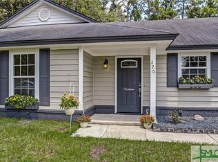 220 Sandlewood Dr, Savannah, GA 31405