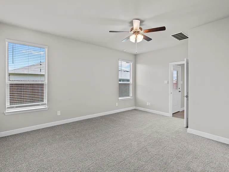 15508 Putney Way — Photo 12