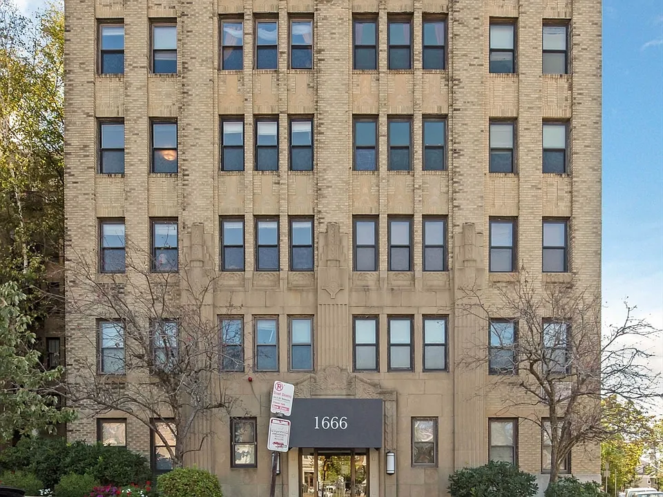 1666 Commonwealth Ave #52