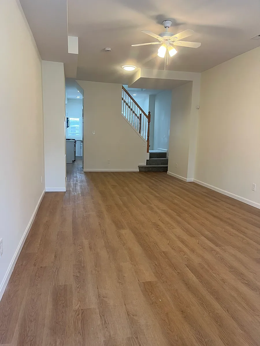 Building Photo - 3213 Brighton St