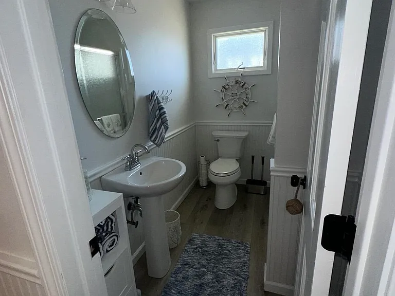 125 Throssell Rd — Photo 9