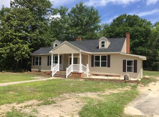 9 Caldwell St, Summerton, SC 29148