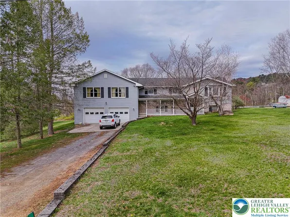53 Friendship Rd E, Lehighton, PA 18235