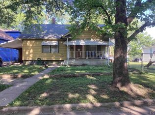 820 SE Branner St, Topeka, KS 66607