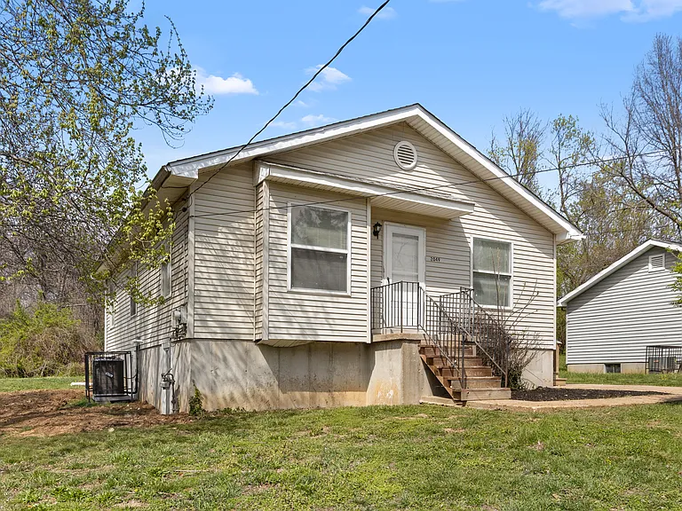 2049 Kappel Dr — Photo 8