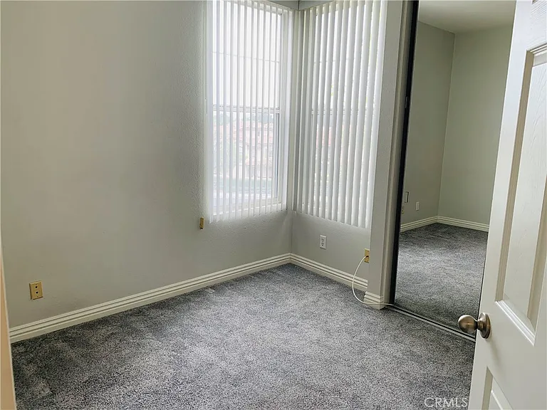 1044 S Rossano Way — Photo 5