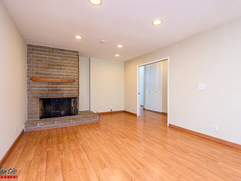 6043 Meridian Ave — Photo 7