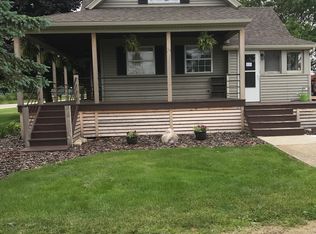 1592 N Chandler Rd, Saint Johns, MI 48879