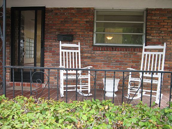 Entry & Front Porch