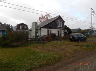 1836 Myrtle St, North Bend, OR 97459