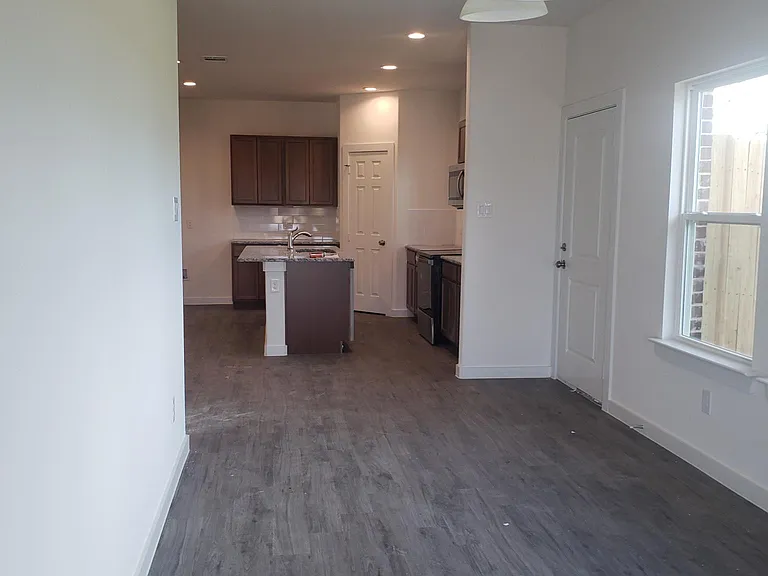 10501 Cedar Ct — Photo 15