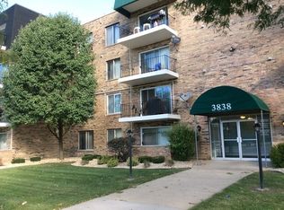 3838 W 111th St APT 203, Chicago, IL 60655
