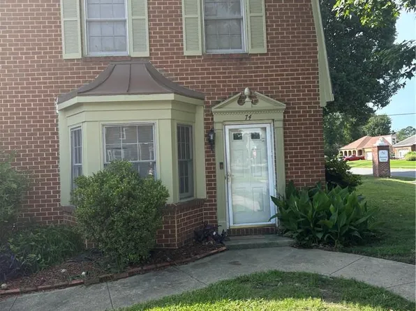 74 Colonial Way, Chesapeake, VA 23325