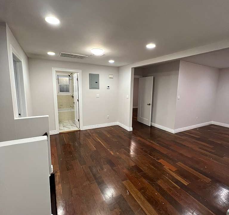 2nd image of 518 Beach 21st St APT 2