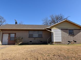 30 Jon St, Healdton, OK 73438