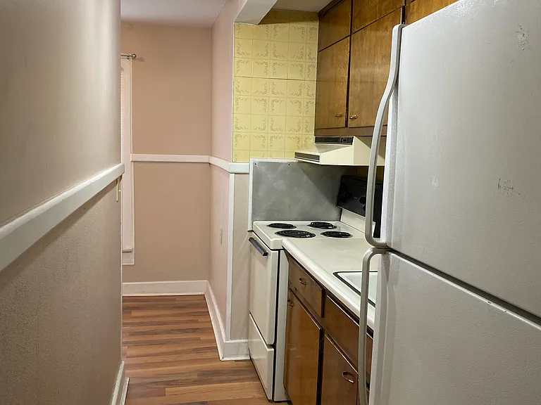 24 N Greenbush St #2A — Photo 4