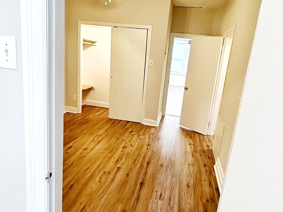 1st image of 930 Porter St Floor 1
