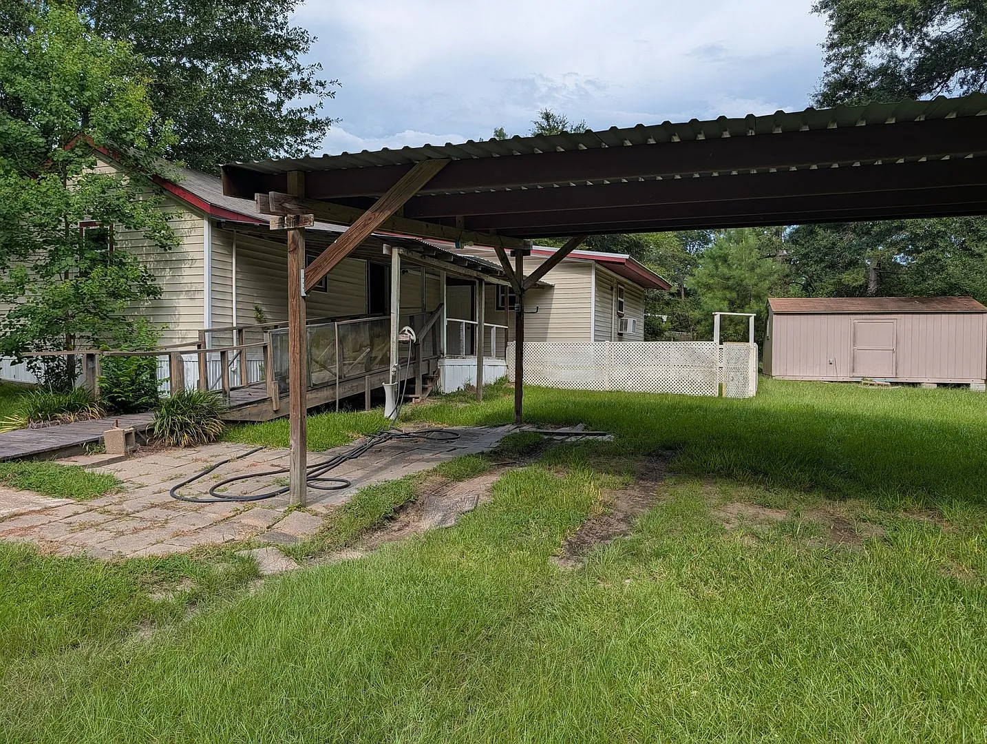 64 Gazebo St — Photo 2