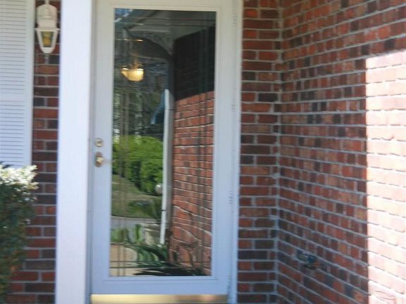 3rd image of 1021 Willow Lake Ct