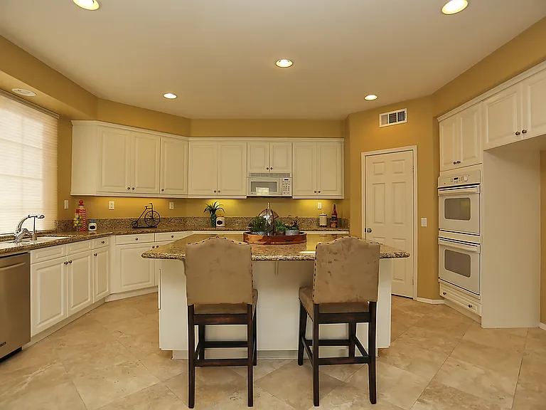 45290 Willowick St — Photo 13
