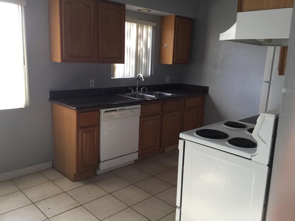 Well equipped kitchen