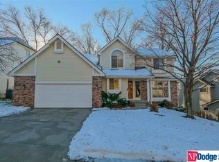 613 Lasalle Cir, Bellevue, NE 68005