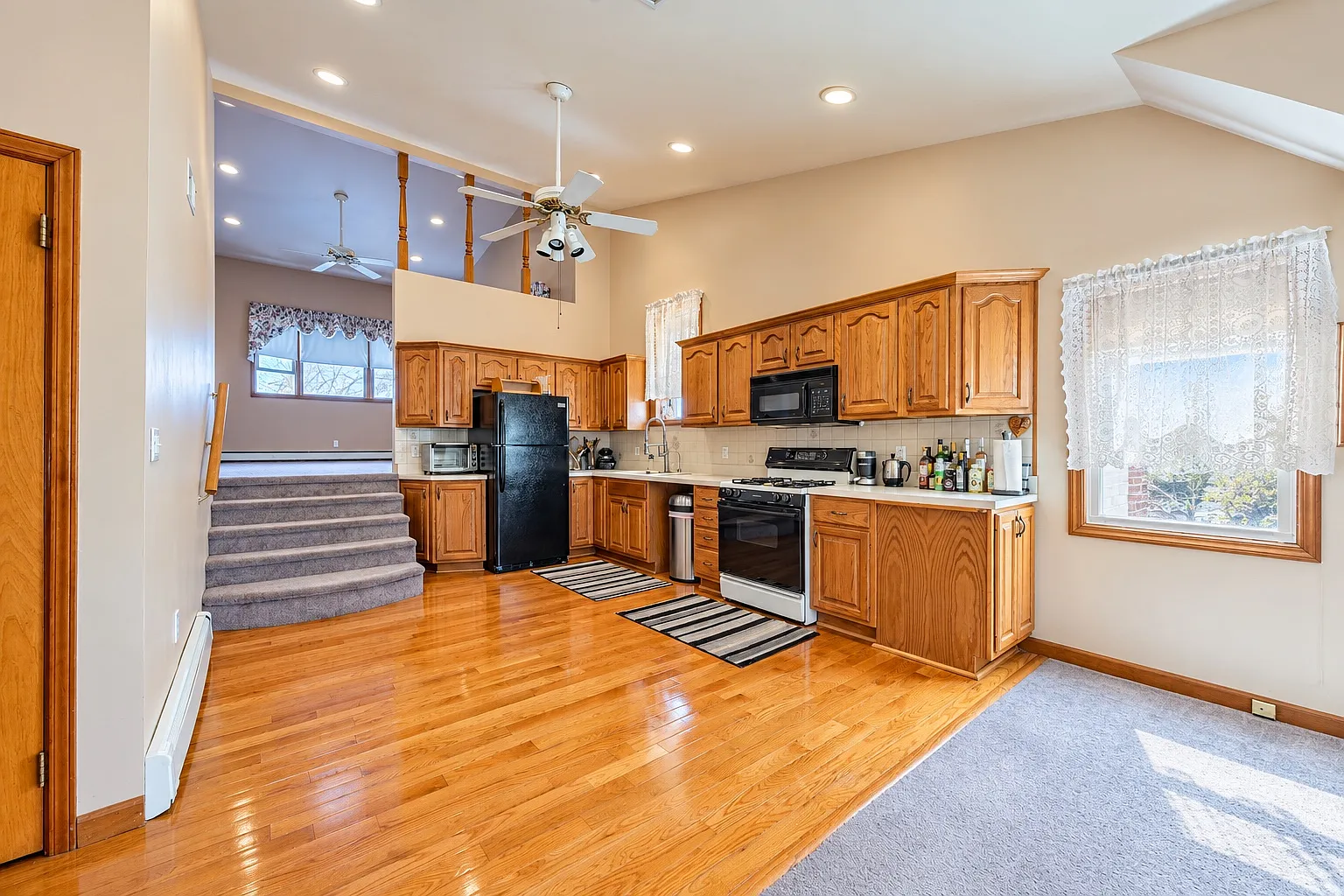 3 bed, $3,250 — Photo 1
