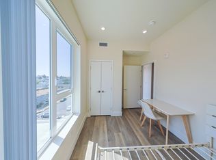 1317 W Jefferson Blvd #401, Los Angeles, CA 90007