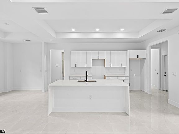5th image of 3210 65th St W