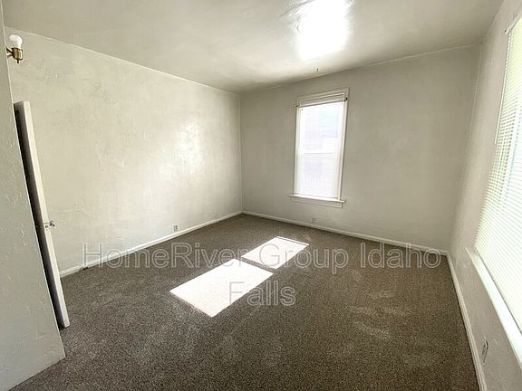 5th image of 159 S Water Ave APT 3